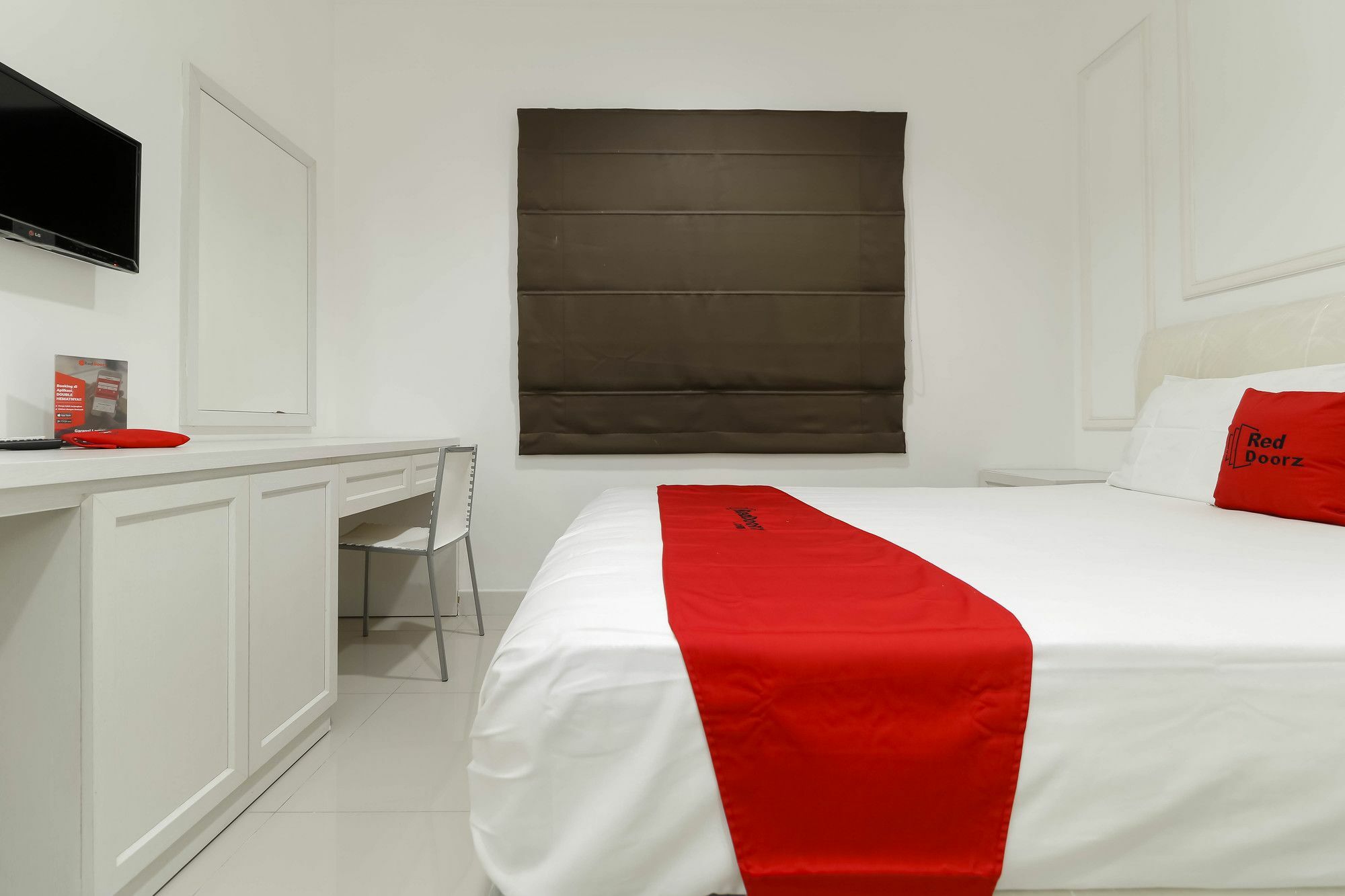 Reddoorz Plus @ Setiabudi Barat Jakarta Buitenkant foto