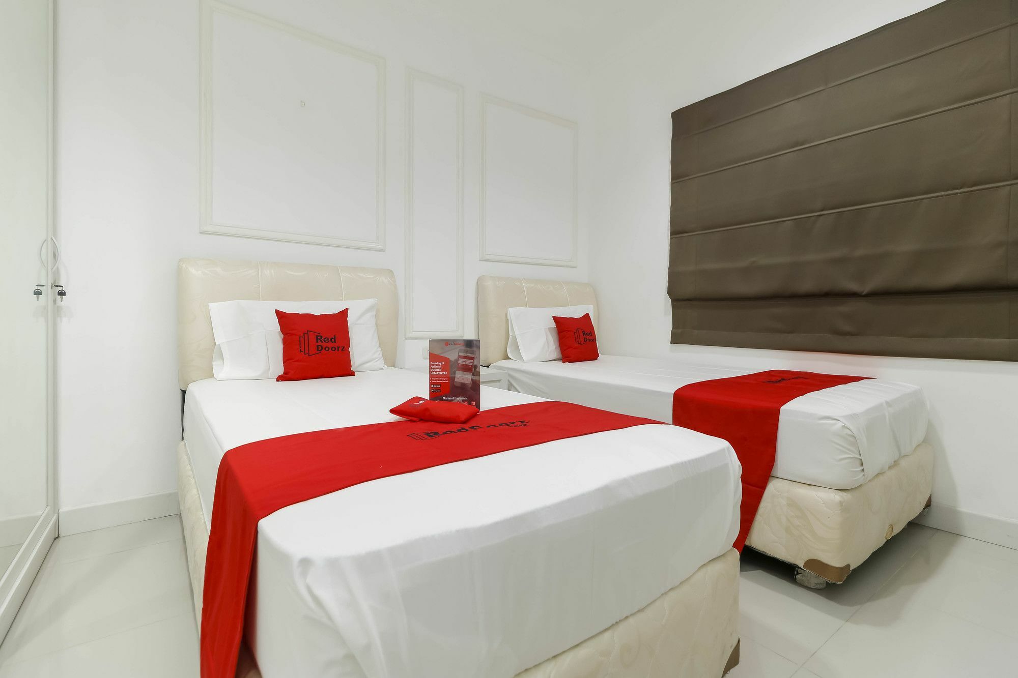 Reddoorz Plus @ Setiabudi Barat Jakarta Buitenkant foto